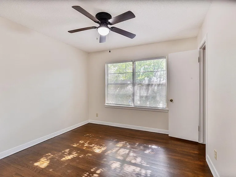 9629 Panola Way — Photo 10