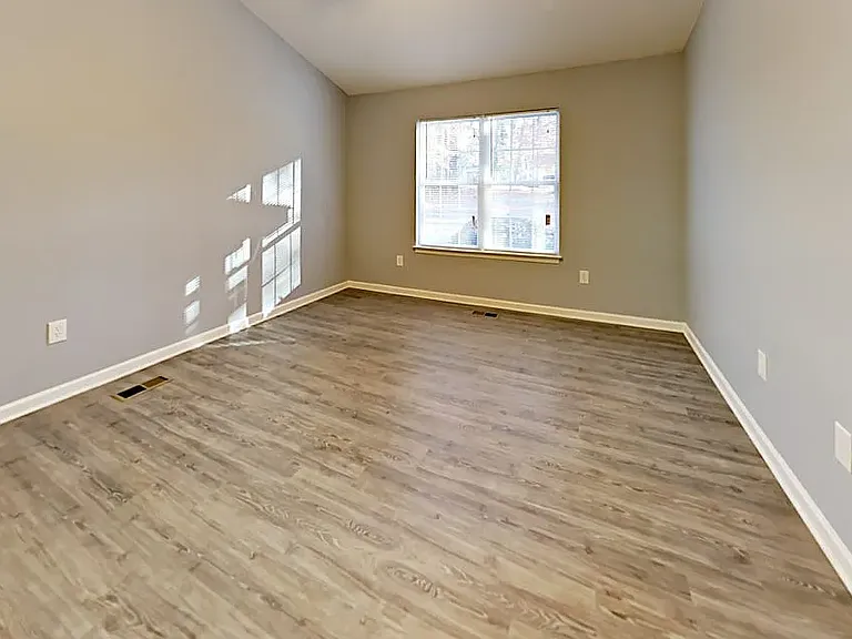 2806 Dellinger Dr — Photo 6