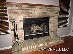 3rd image of 300 Fountain Trace Dr