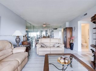 4001 Hillcrest Dr APT 709, Hollywood, FL 33021