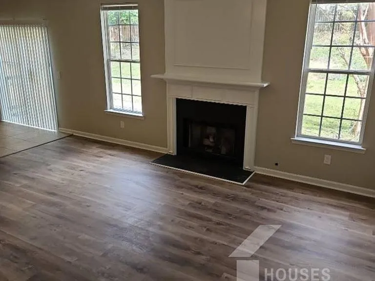 210 Stapleford Park Dr — Photo 8