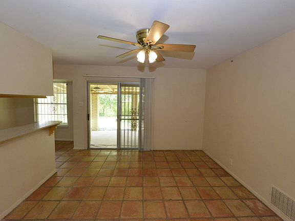 5th image of 1615 Blyford Ln