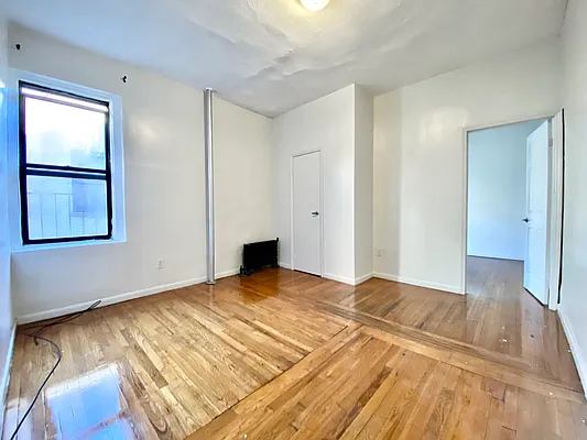 Rented by Bohemia Realty Group | media 2