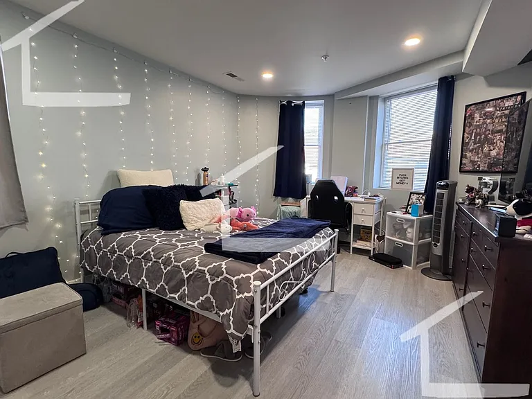 7 University Rd — Photo 2