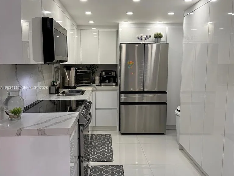3800 S Ocean Dr #311 — Photo 10