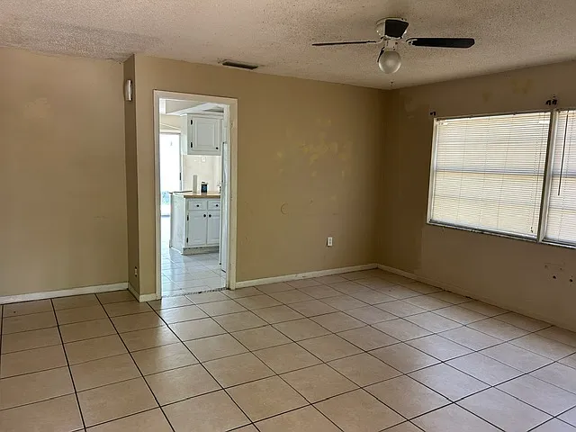 1989 Madrid Ct N — Photo 16