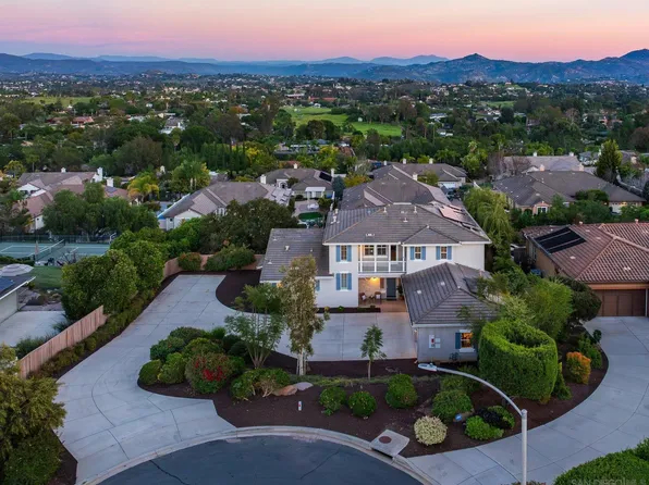 1725 Continental Ln, Escondido, CA 92029