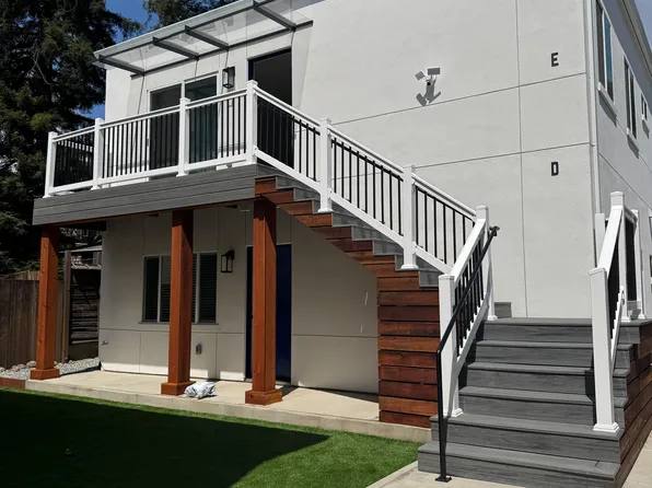 2619 College Ave #D, Berkeley, CA 94704