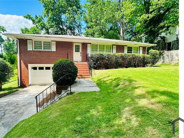 621 E 15th St, Anniston, AL 36207