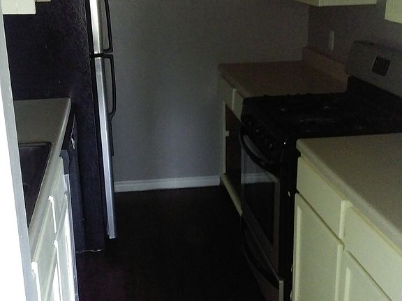 2nd image of 106 Cottonwood Ave APT A