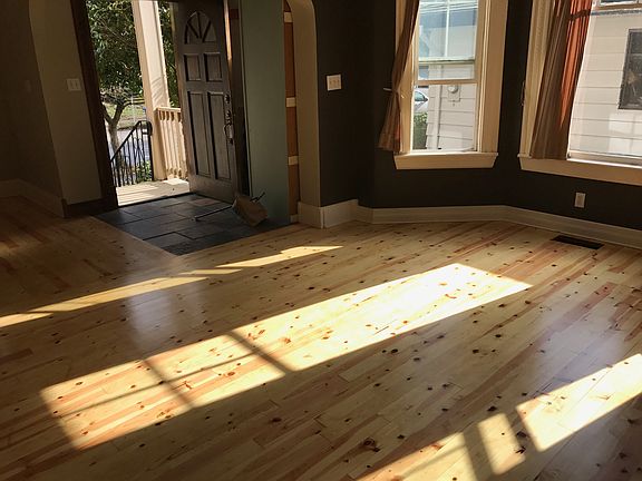 Dinning Room+Entry