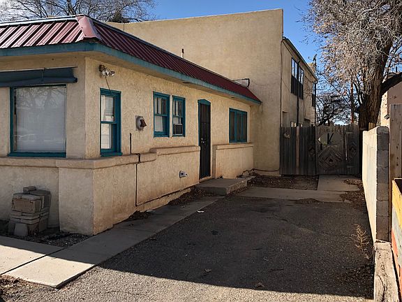 2nd image of 303 Vassar Dr SE APT 3