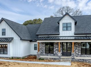 1114 Herbert Dr, Greenback, TN 37742