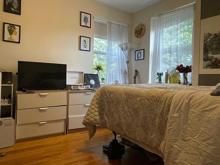 98 Morton St #60C — Photo 6
