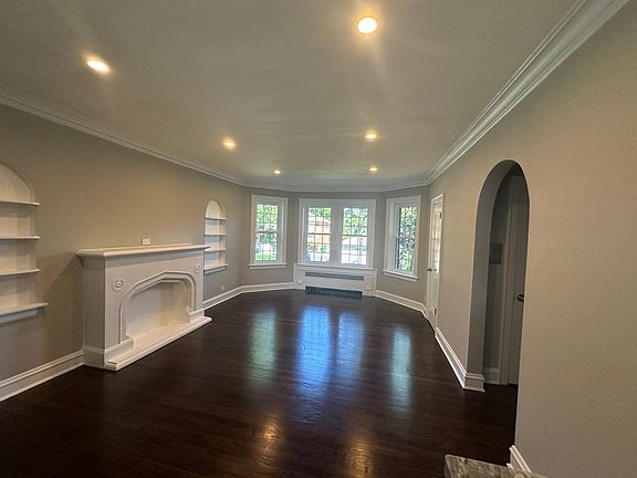2nd image of 27 N Brainard Ave #E1