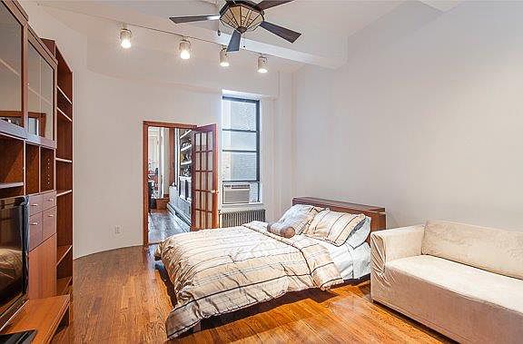 4th image of 74 5th Ave APT 11B