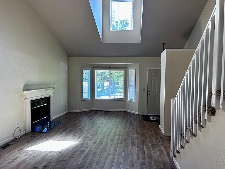 13303 SW 157th Ave — Photo 3