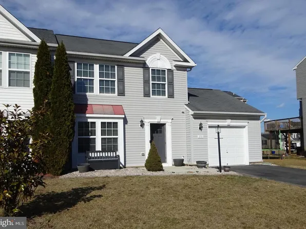 3751 Rolling Hills Dr, Greencastle, PA 17225
