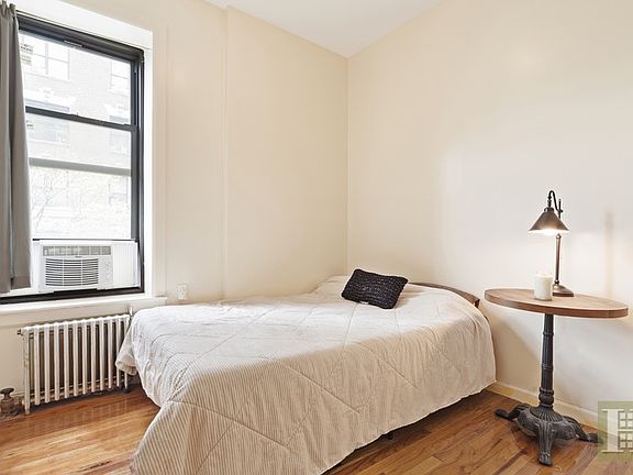 3rd image of 109 W 111th St APT 2C
