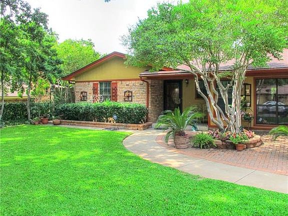 2nd image of 2846 Wentwood Dr