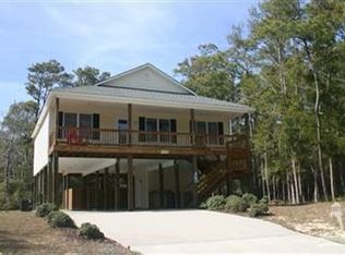 109 NW 27th St, Oak Island, NC 28465