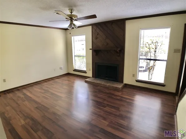 951 Ridgepoint Ct, Baton Rouge, LA 70810