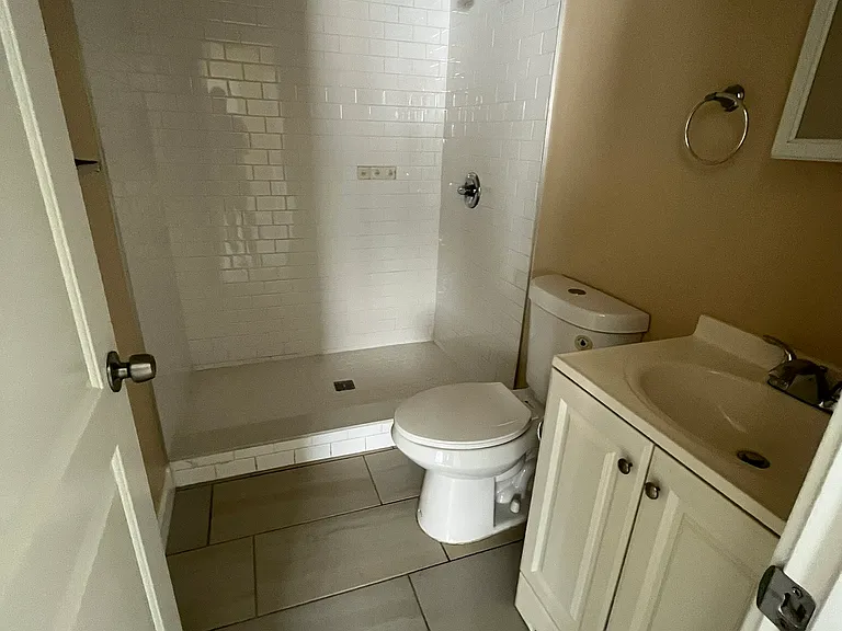 650 E 109th Pl #3/4 — Photo 12