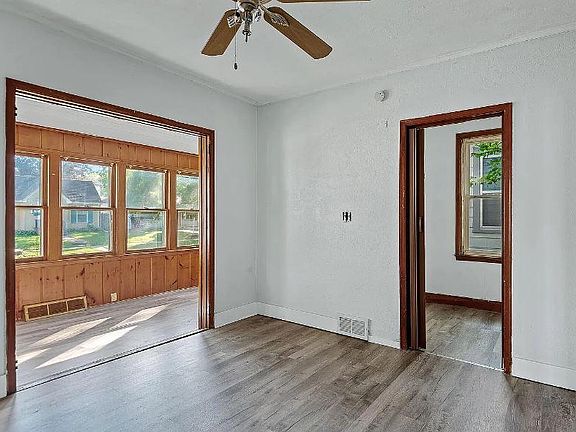 2nd image of 991 Rose Ave E #1