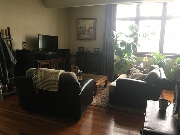 5th image of 598 Elmwood Ave #204
