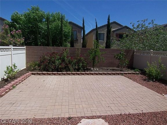 2nd image of 7548 Holiday Hills St