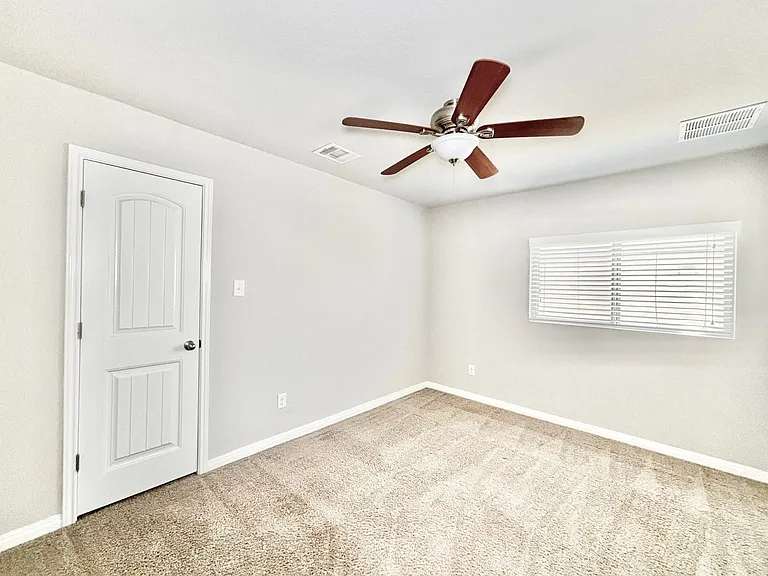 6818 Hanover Stone — Photo 13