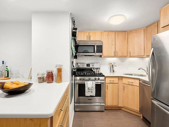 4th image of 55 Poplar St APT 1K