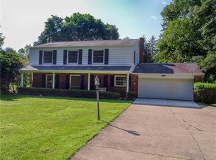 901 Glenmore Rd, Bradfordwoods, PA 15015