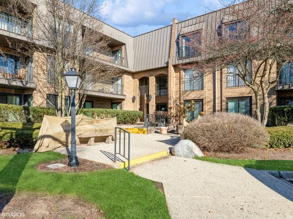 Northbrook IL Condos Apartments For Sale 17 Listings Zillow