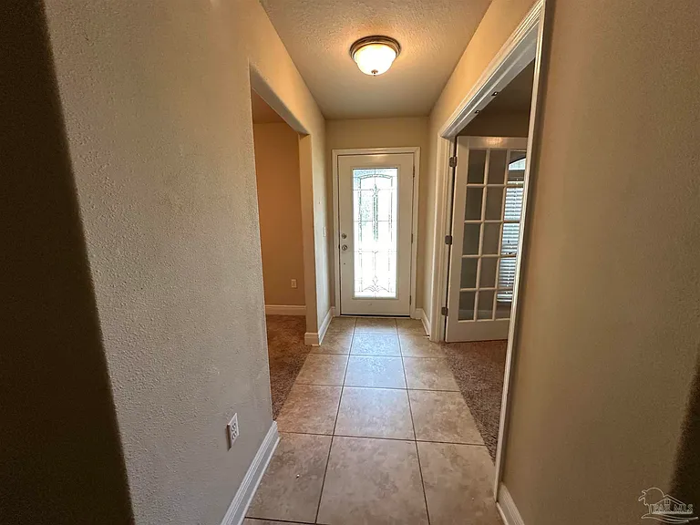 4700 Belvedere Cir — Photo 3
