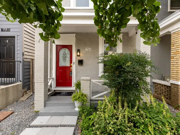 709 16th St NE, Washington, DC 20002