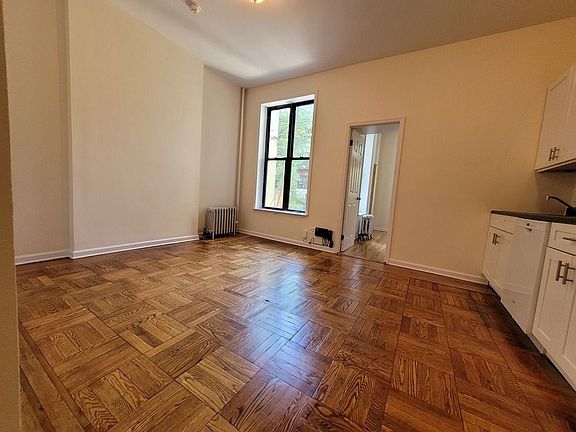 4th image of 300 Quincy St #1BB
