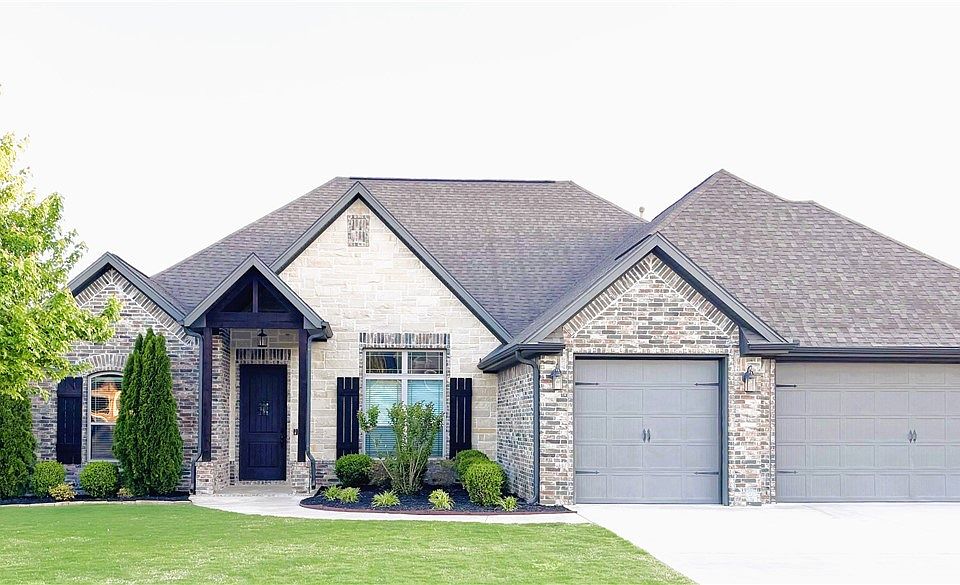 1st image of 5603 W Lakewood Dr
