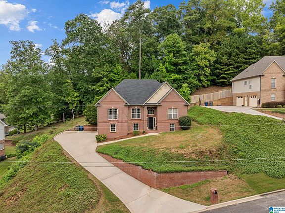 2nd image of 219 Sweetwater Ln