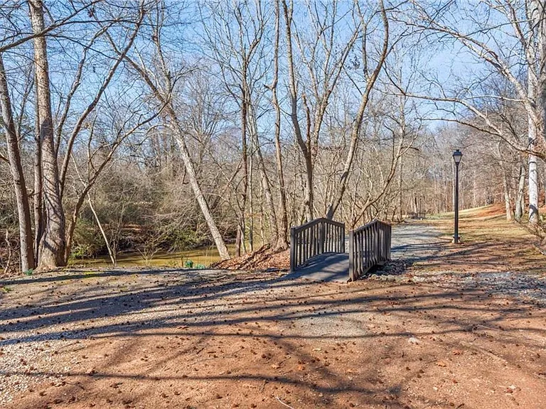 2630 Merry Oaks Trl — Photo 7