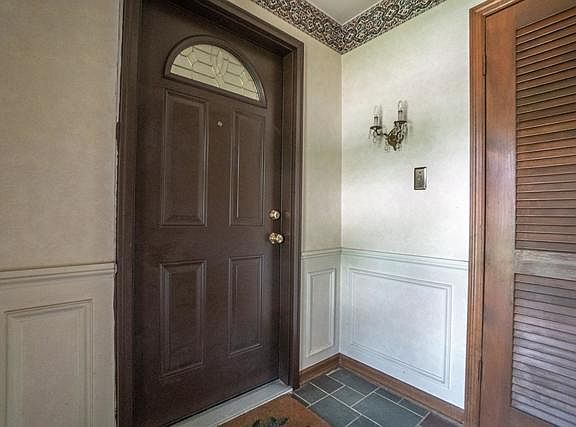 4th image of 6482 Taft St #0