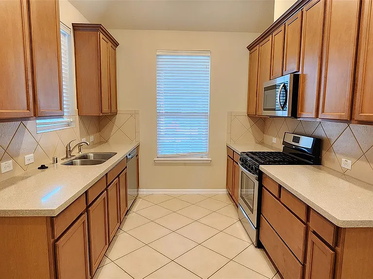 24502 Carlton Springs Ln — Photo 5
