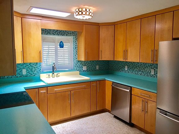 2nd image of 1260 Riverbreeze Blvd