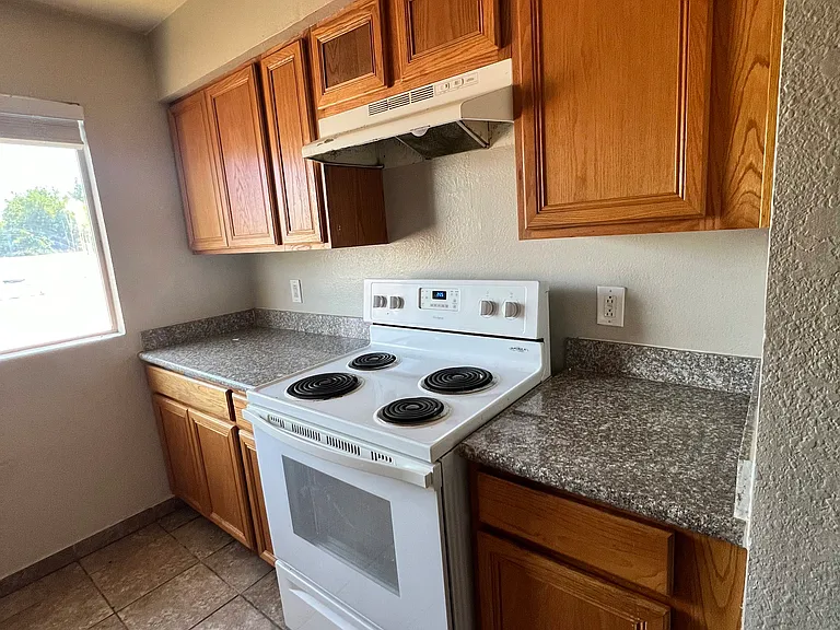 1685 Ellen Ave #E — Photo 6