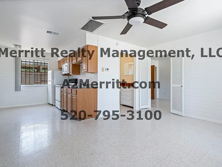 1598 N Fremont Ave #1 — Photo 4