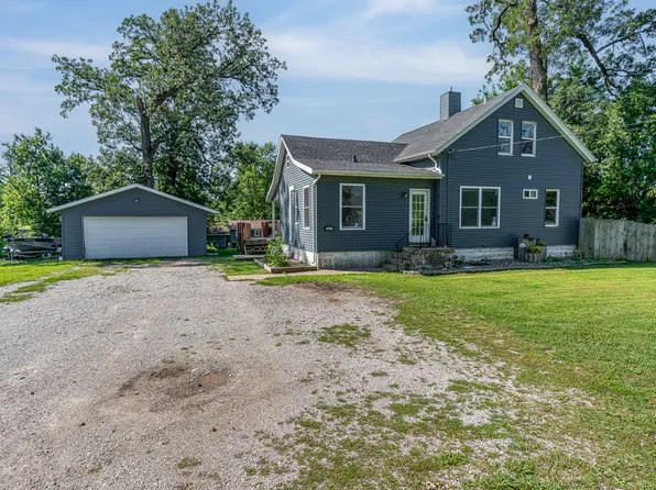 1821 Central Ave, Bettendorf, IA 52722