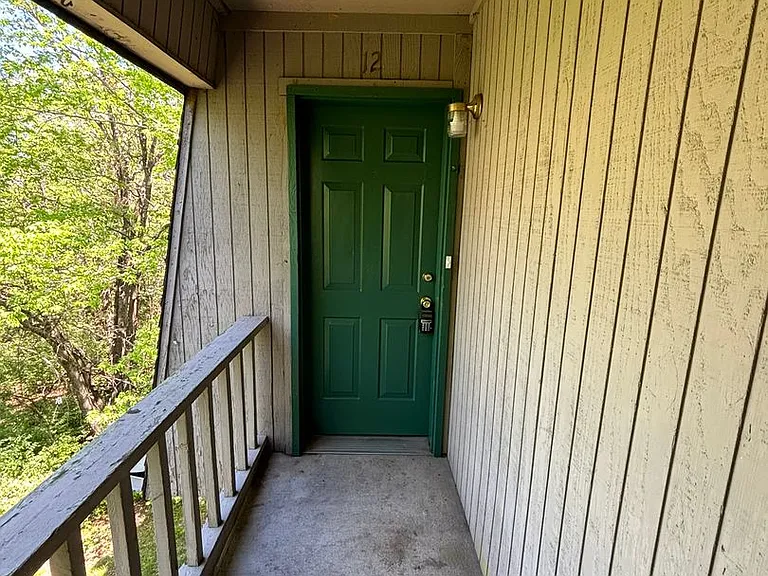 1390 W Wedington Dr #1-14 — Photo 2
