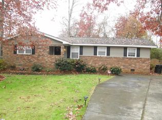 10 Aspenwood Dr, Simpsonville, SC 29680