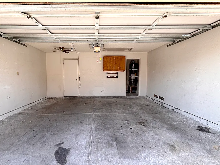 1588 Yellowwood Dr — Photo 6