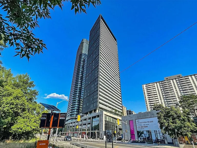 575 Bloor St E #3211 — Photo 2